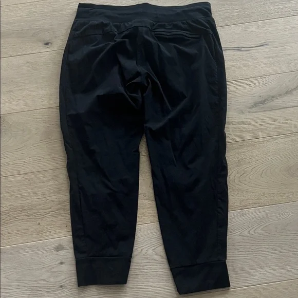 Athleta Trekkie North Jogger in Black Size 12 Petite Style 405726 - Picture 3 of 6